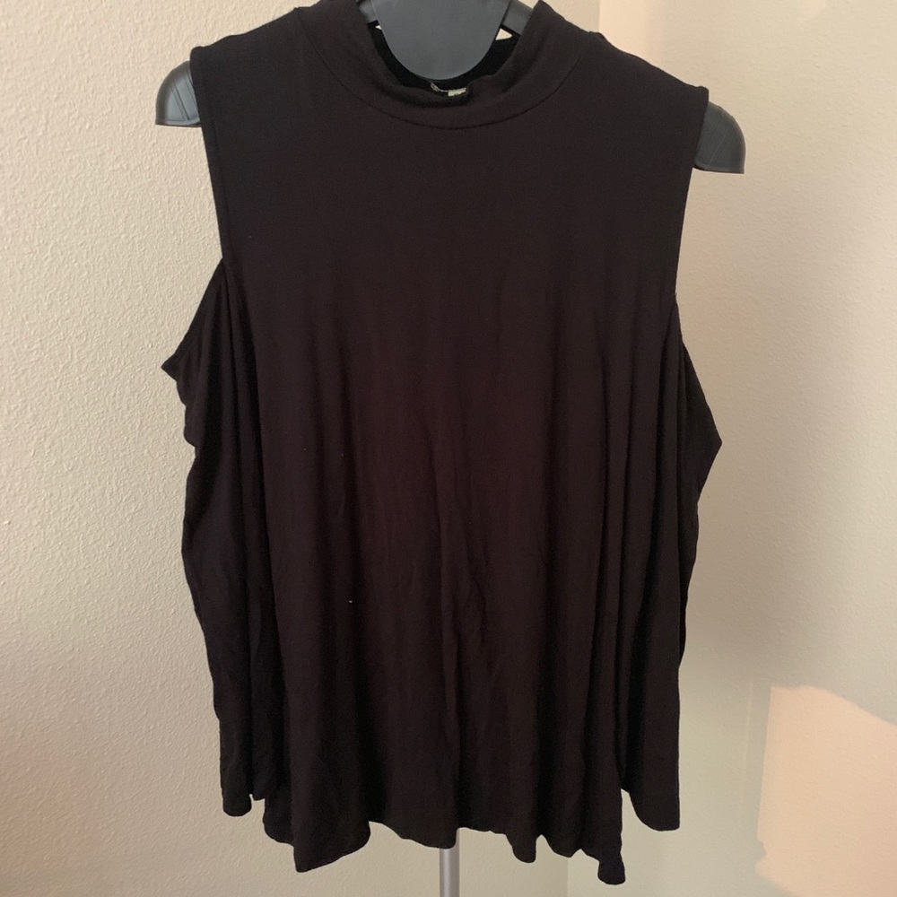 Women’s off shoulder shirt